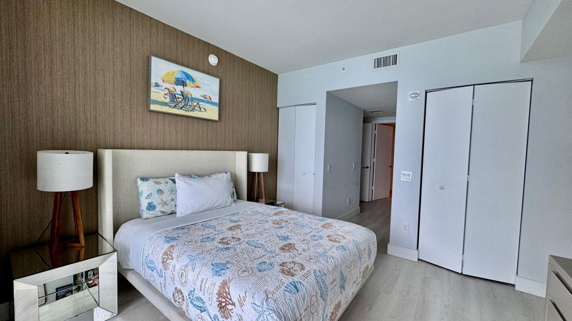 Picturesque Beachfront - Lovely 2bd And 2ba With Direct Ocean View Appartement *