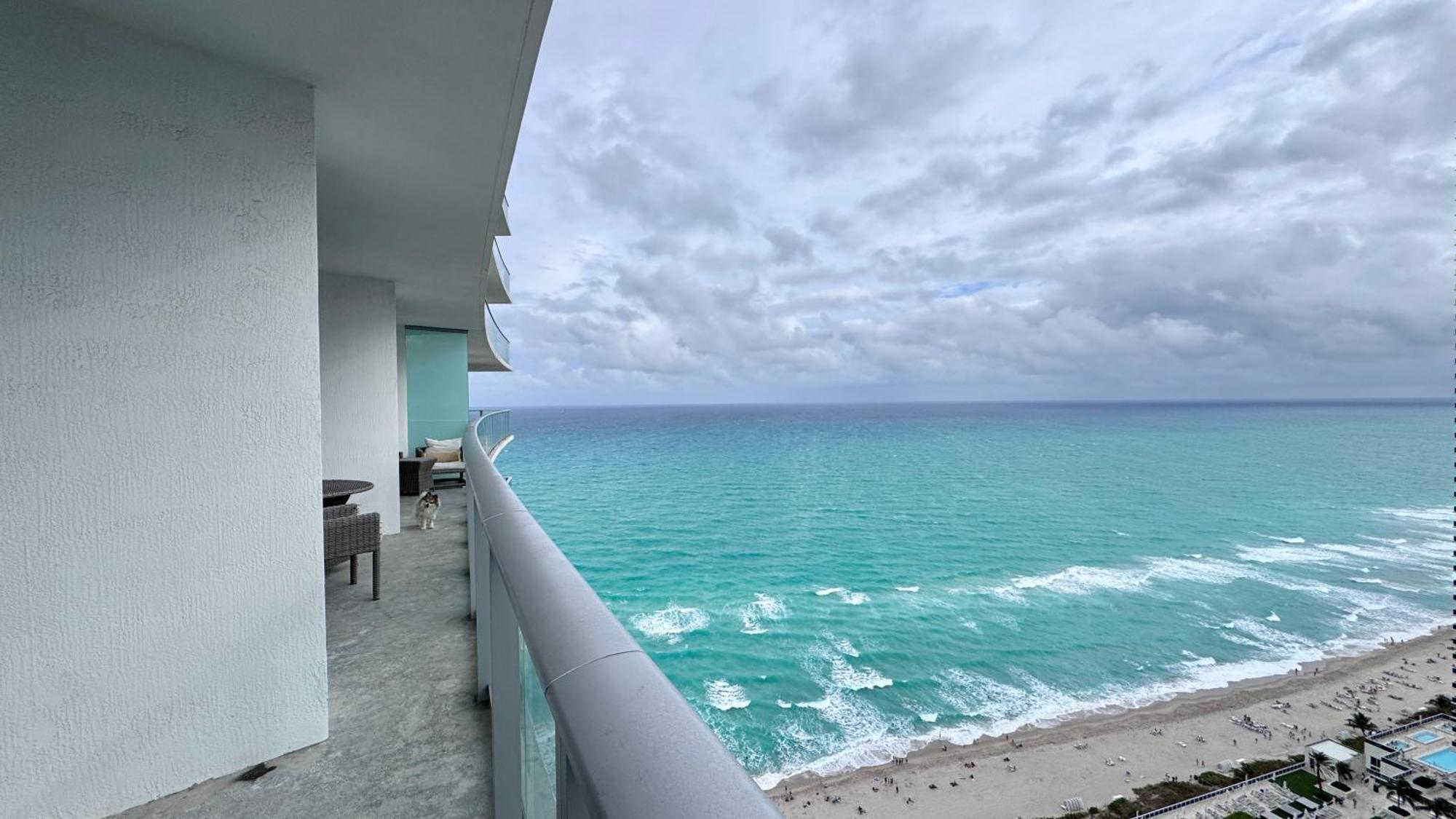 Picturesque Beachfront - Lovely 2bd And 2ba With Direct Ocean View Appartement